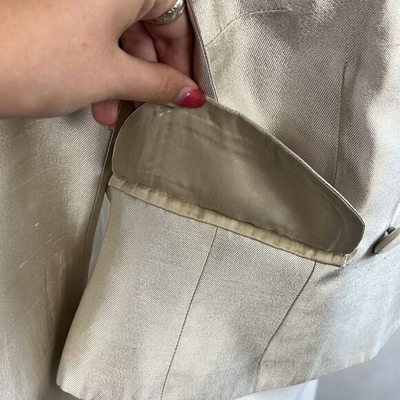 Carolina Herrera Tan Silk Blazer - Picture 8 of 10